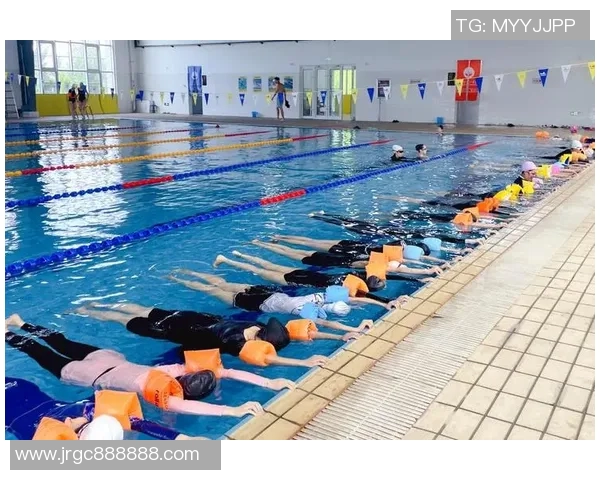 泳姿种类全面解析与技巧指导，助你提升游泳水平的必备知识